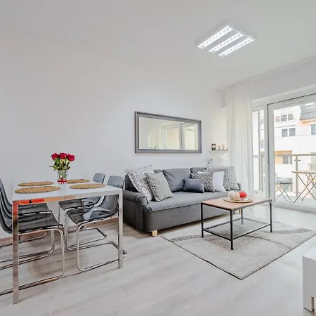 Homely Place Koziolki - Stary Rynek - Parking Apartment *