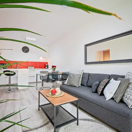 Apartment Homely Place Koziolki - Stary Rynek - Parking